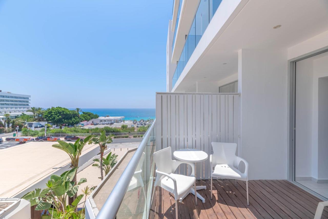 Napa Mermaid Hotel & Suites Ayia Napa Esterno foto